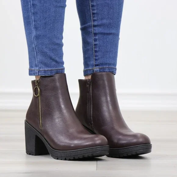 Brown Synthetic Leather Chunky Lug Block Heel Round Toe Ankle Boots - Picture 2 of 11